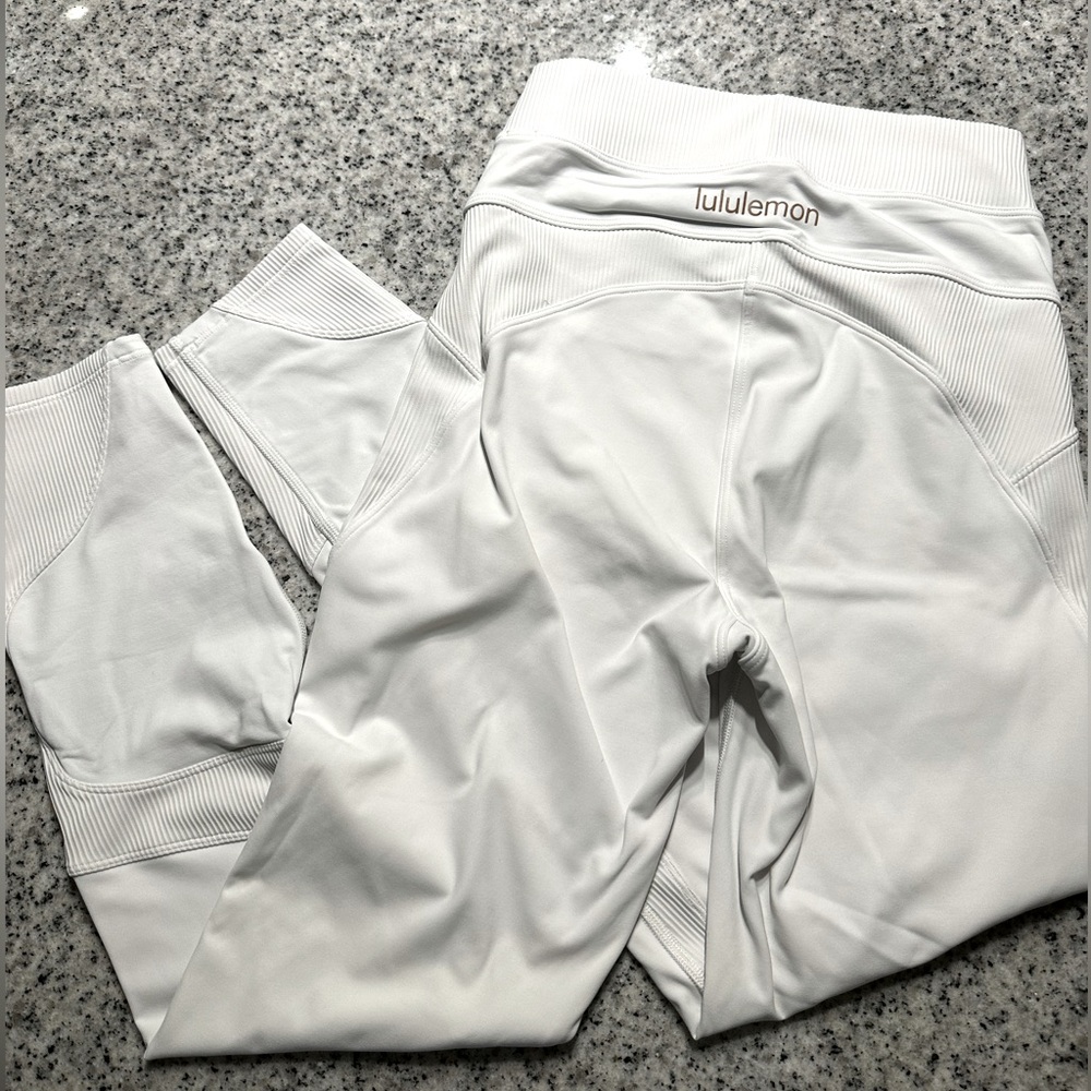 lululemon 25” white leggings, size 4